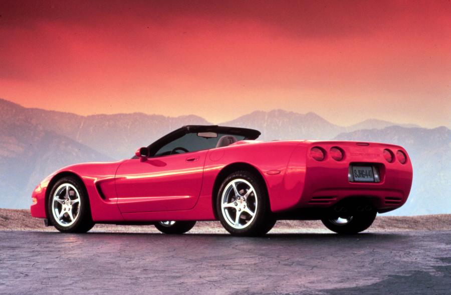  Chevrolet Corvette 1998 года  (фото 81 из 84)